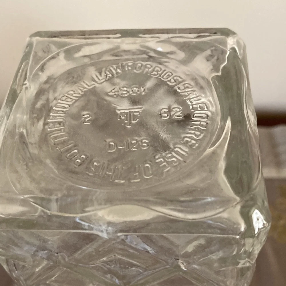 Vintage Decor Liquor Cut Glass Decanter Wine Bottle Diamond Pattern